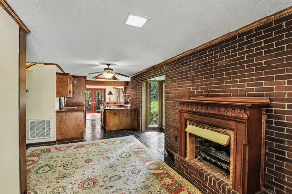 $300,000 | 20 Salem Street, Mayesville, SC 29104