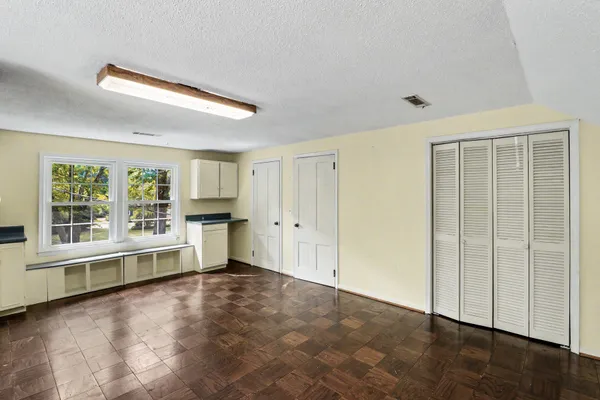 $300,000 | 20 Salem Street, Mayesville, SC 29104