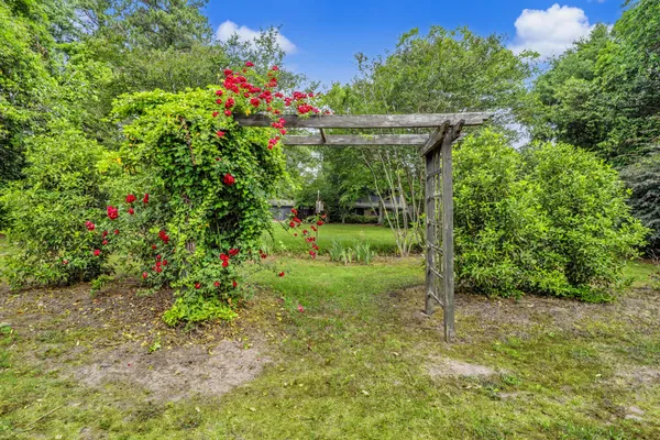$300,000 | 20 Salem Street, Mayesville, SC 29104
