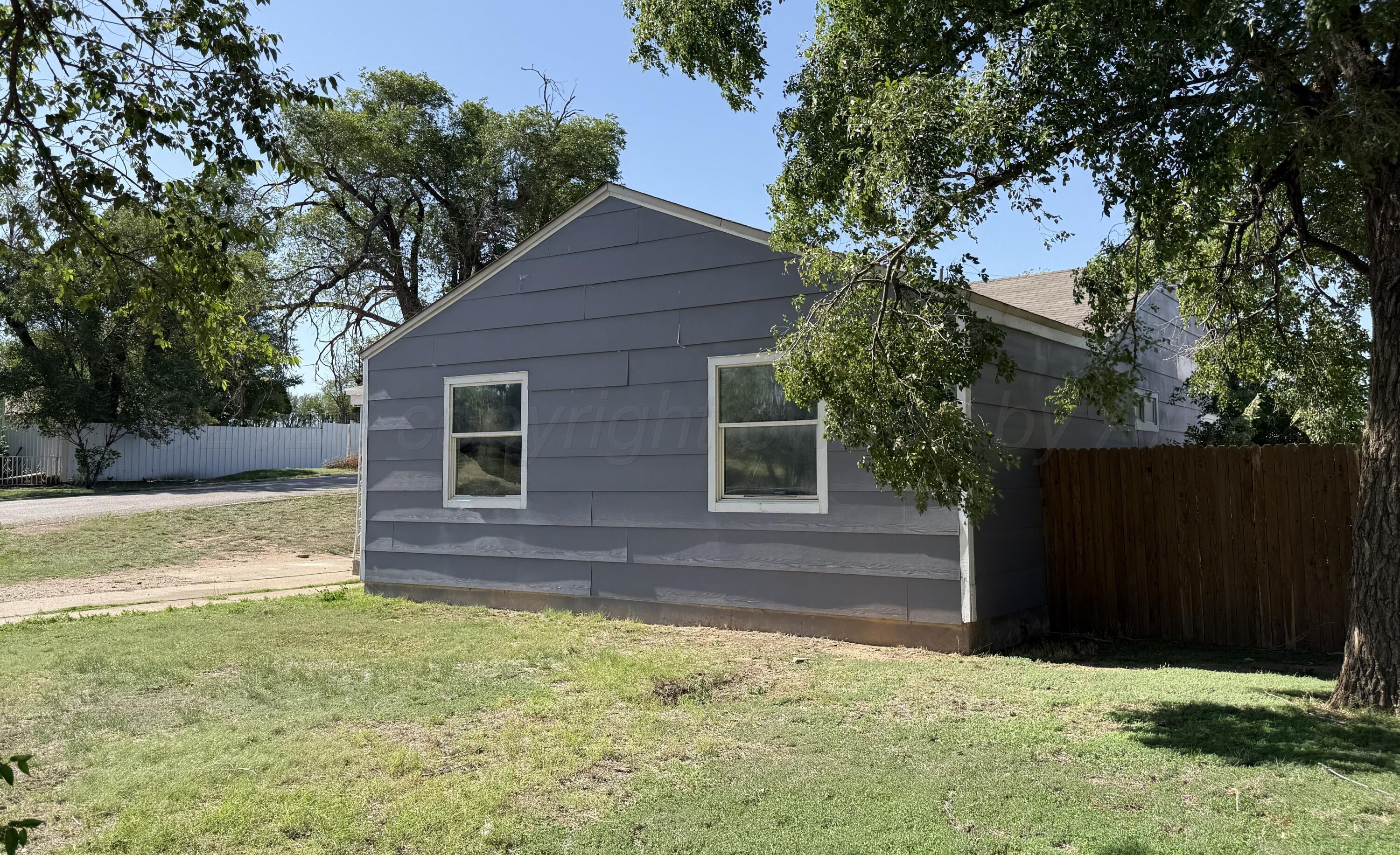 1344 Terrace Street Pampa, TX 79065 - Photo 3 of 12 IMG_0215