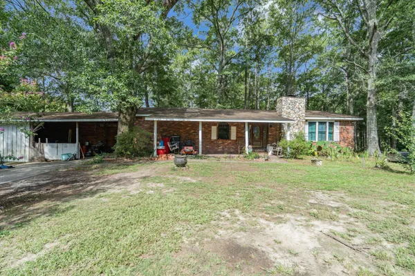 $226,500 | 80 Wain Huckabee Road, Laurel Hill, FL 32567