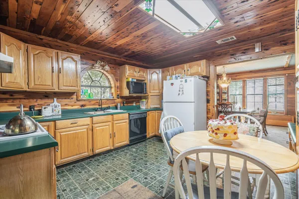 $226,500 | 80 Wain Huckabee Road, Laurel Hill, FL 32567
