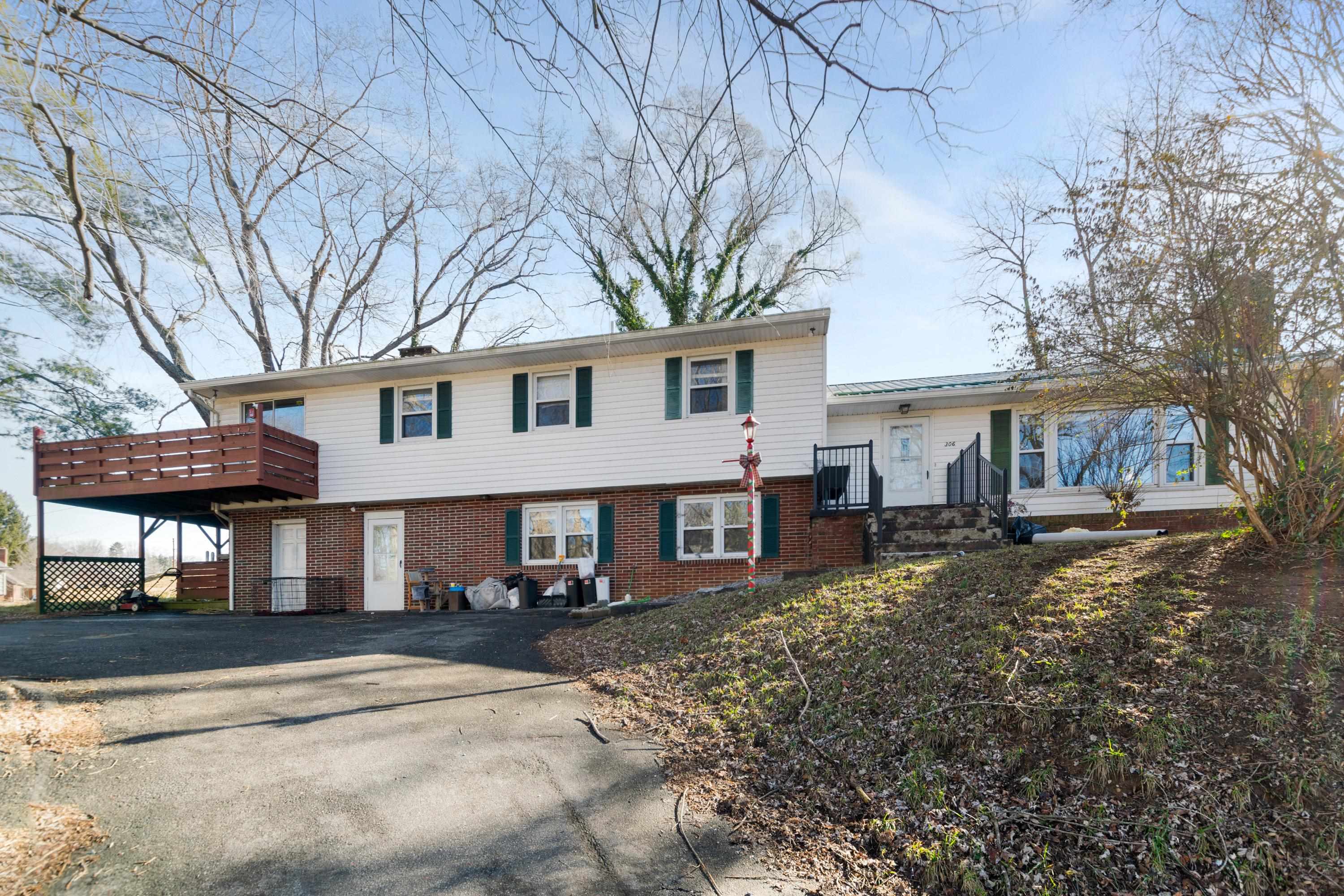 306 Gale Road Pearisburg, VA 24134 - Photo 2 of 41 Gallery Image 2