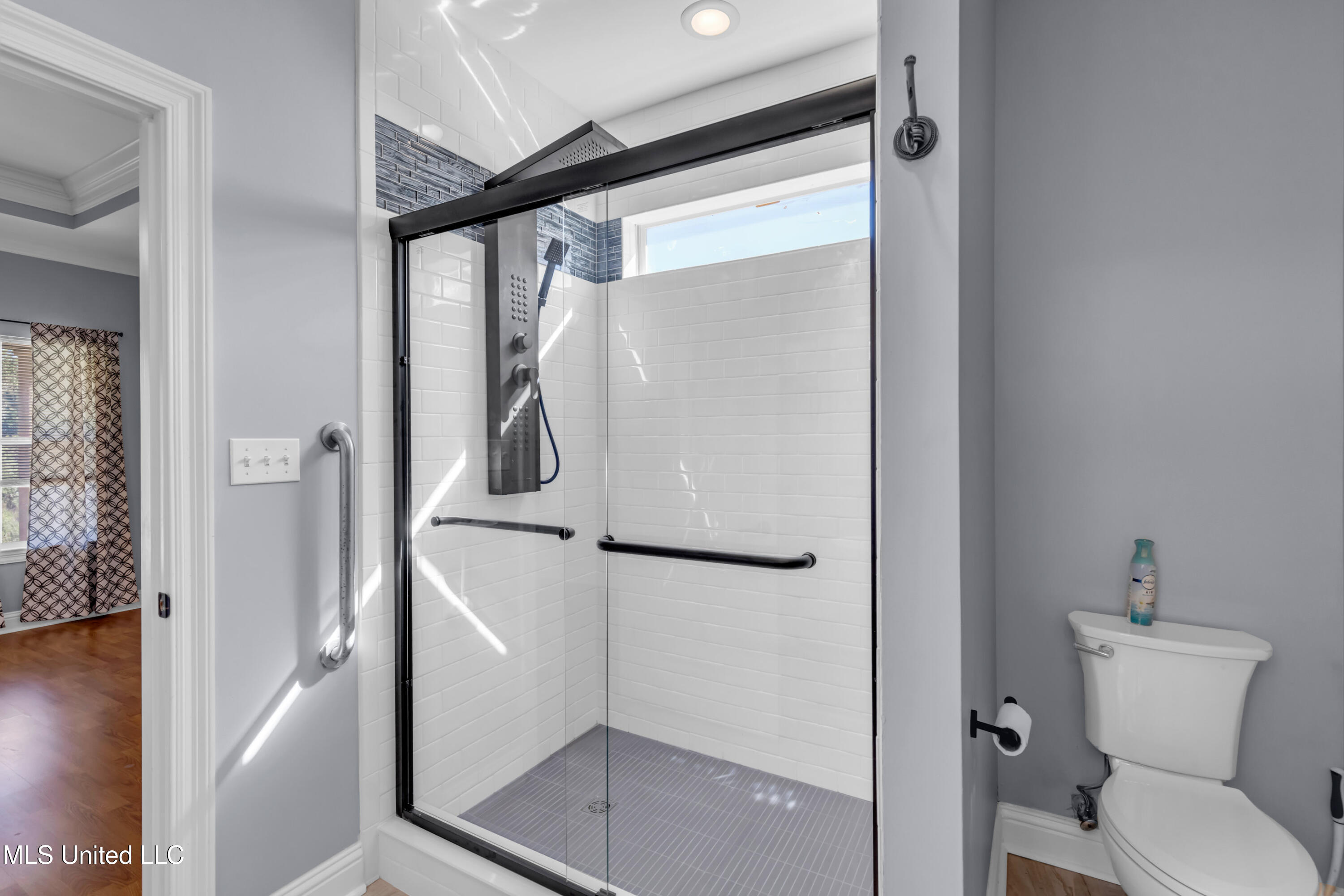 6720 Tunica Road Biloxi, MS 39532 - Photo 18 of 44 Primary bathroom