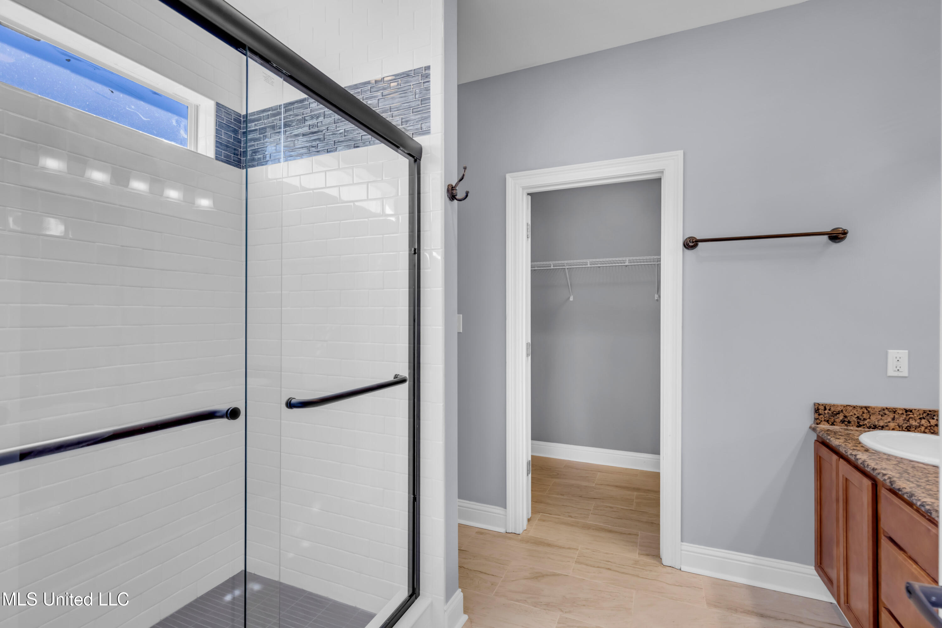 6720 Tunica Road Biloxi, MS 39532 - Photo 20 of 44 Primary bathroom