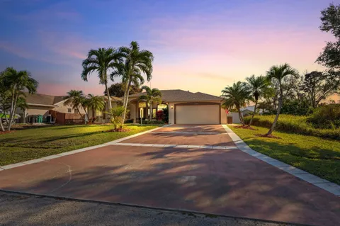 $495,000 | 518 Southwest Ray Avenue, Port St. Lucie, FL 34983