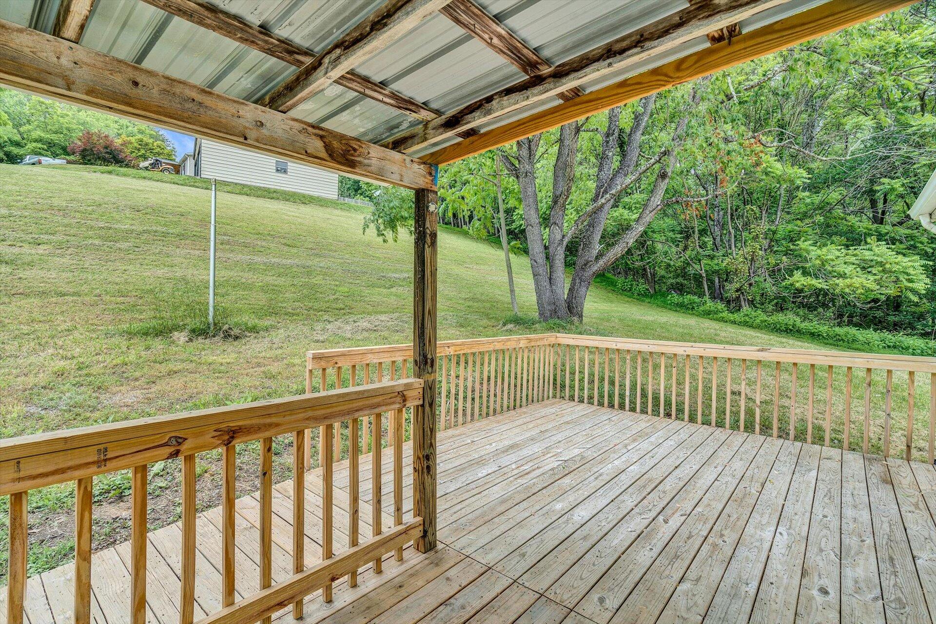 103 Summitt Ridge Drive Blue Ridge, VA 24064 - Photo 5 of 36 0CB3DFC7-2575-433F-BE77-A9CF0CF048DB