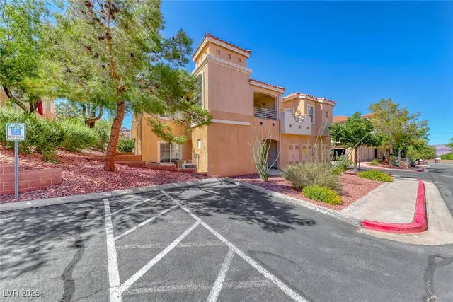$314,998 | 105 Lighthouse Drive, Unit 105, Boulder City, NV 89005