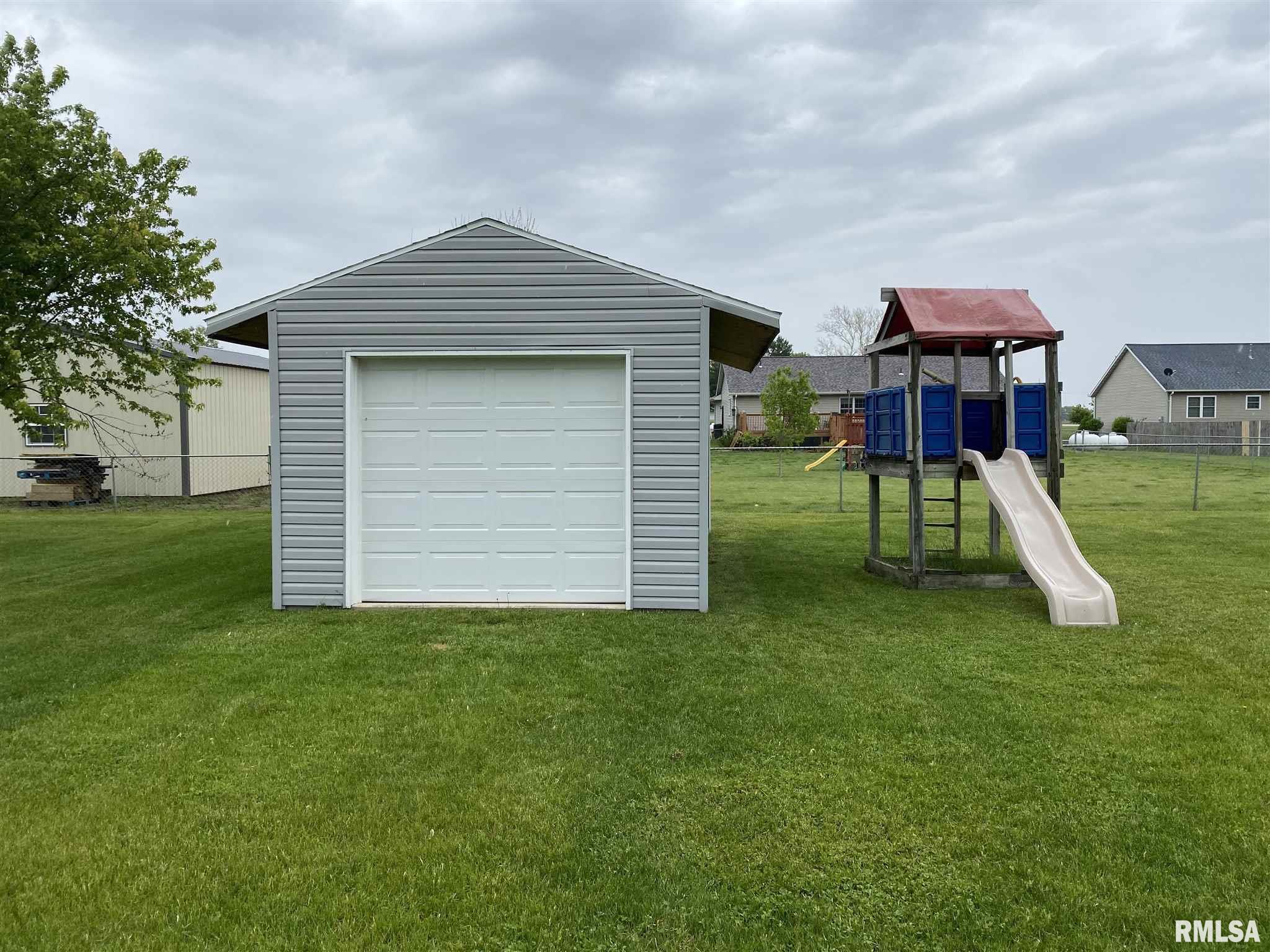 8468 Bass Road Manito, IL 61546 - Photo 9 of 47 Gallery Image 9