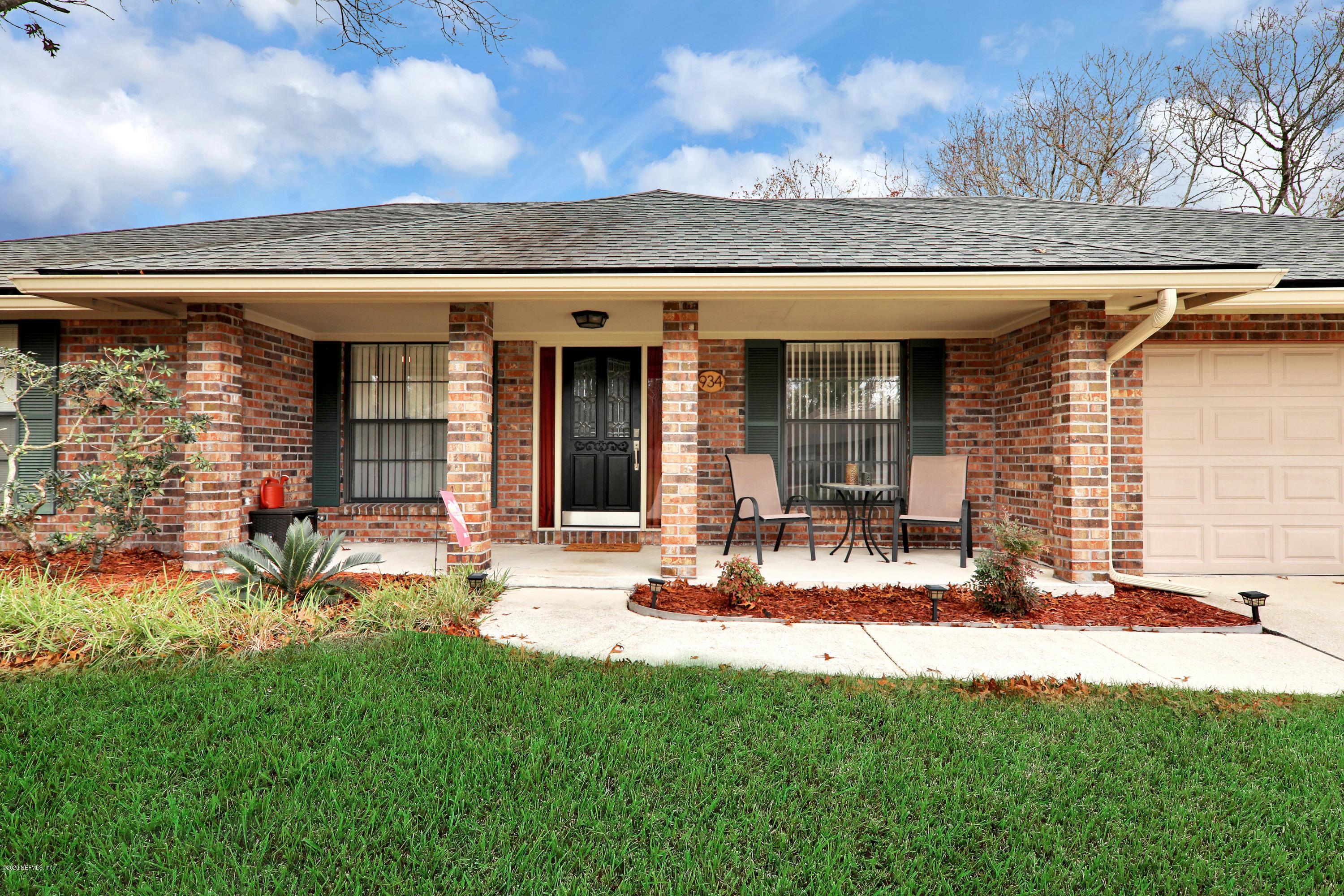 934 Ridgeway Court Orange Park, FL 32065 - Photo 3 of 21 House Front 3