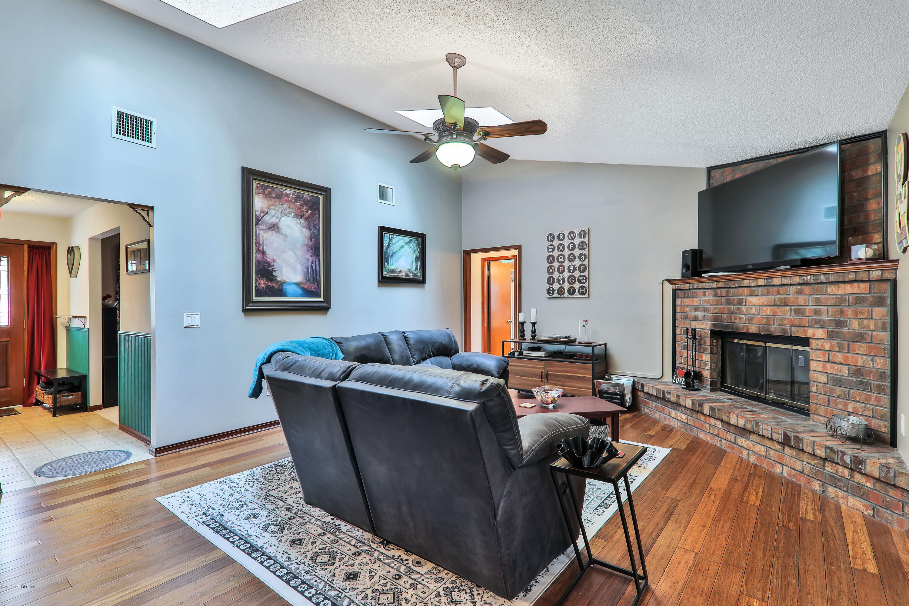 934 Ridgeway Court Orange Park, FL 32065 - Photo 7 of 21 Living Room 2