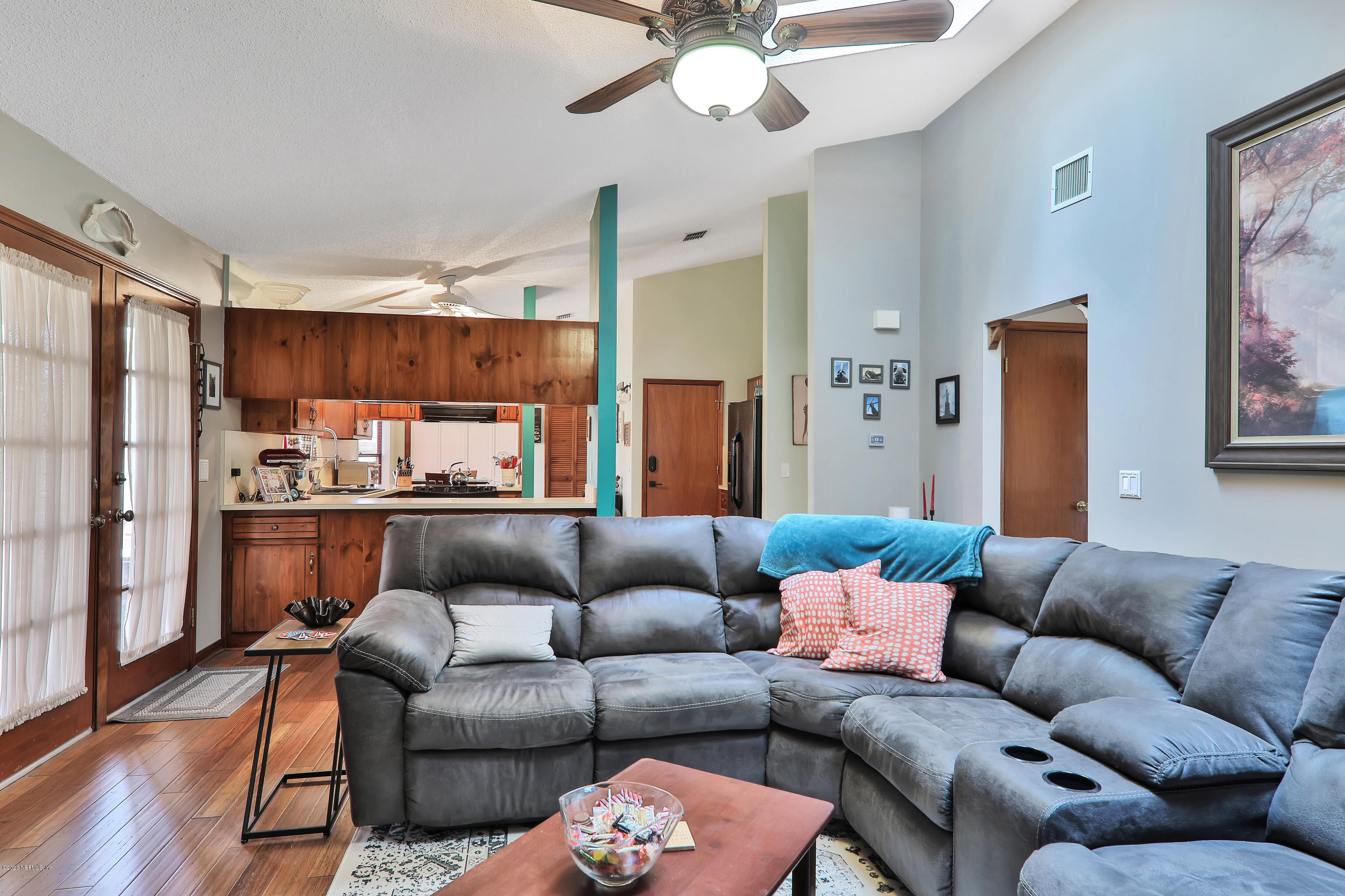 934 Ridgeway Court Orange Park, FL 32065 - Photo 8 of 21 Living Room 1
