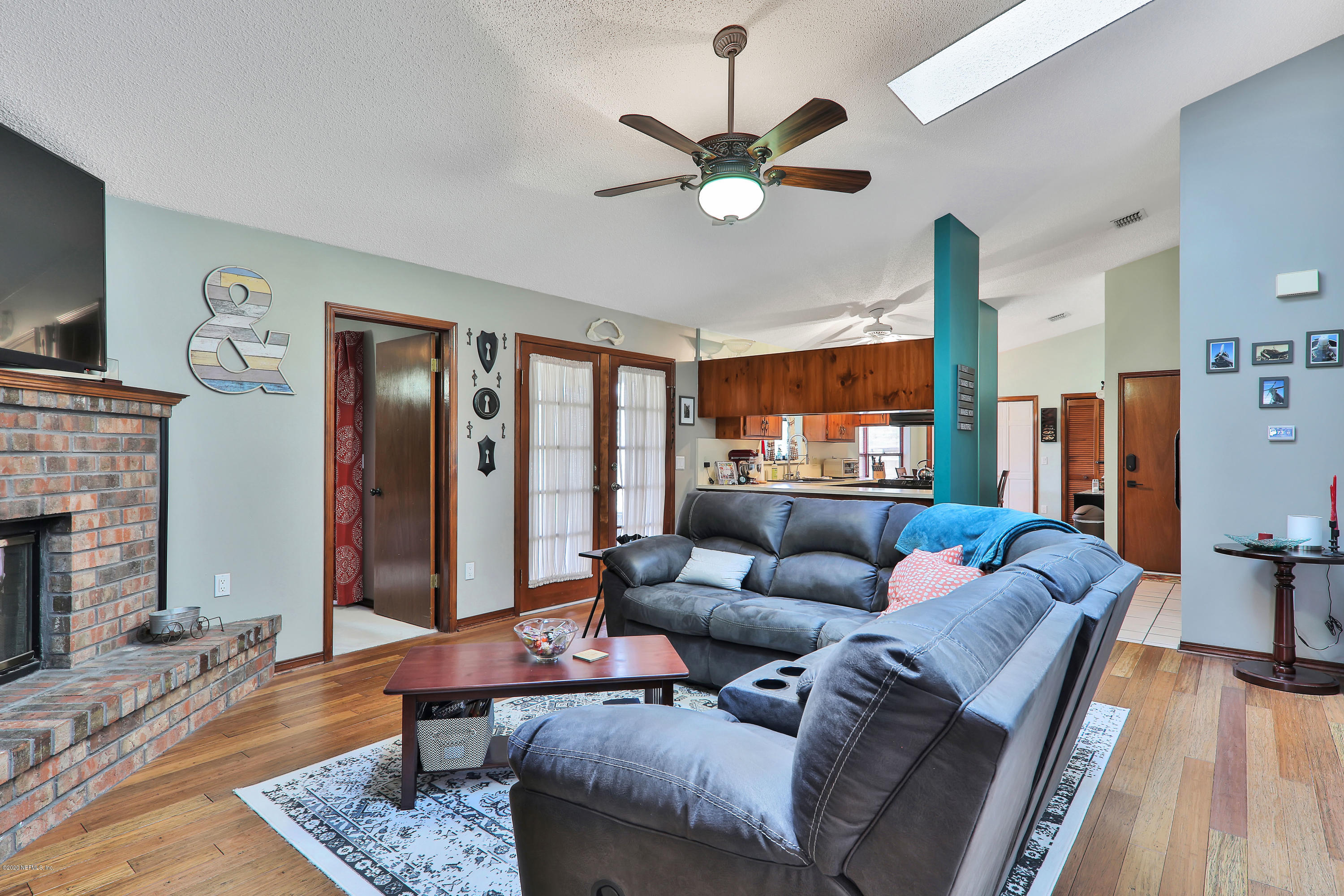 934 Ridgeway Court Orange Park, FL 32065 - Photo 9 of 21 Living Room 3