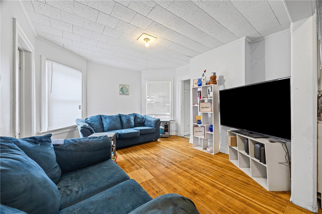 208 Kenwood Avenue Rochester, NY 14611 - Photo 13 of 25