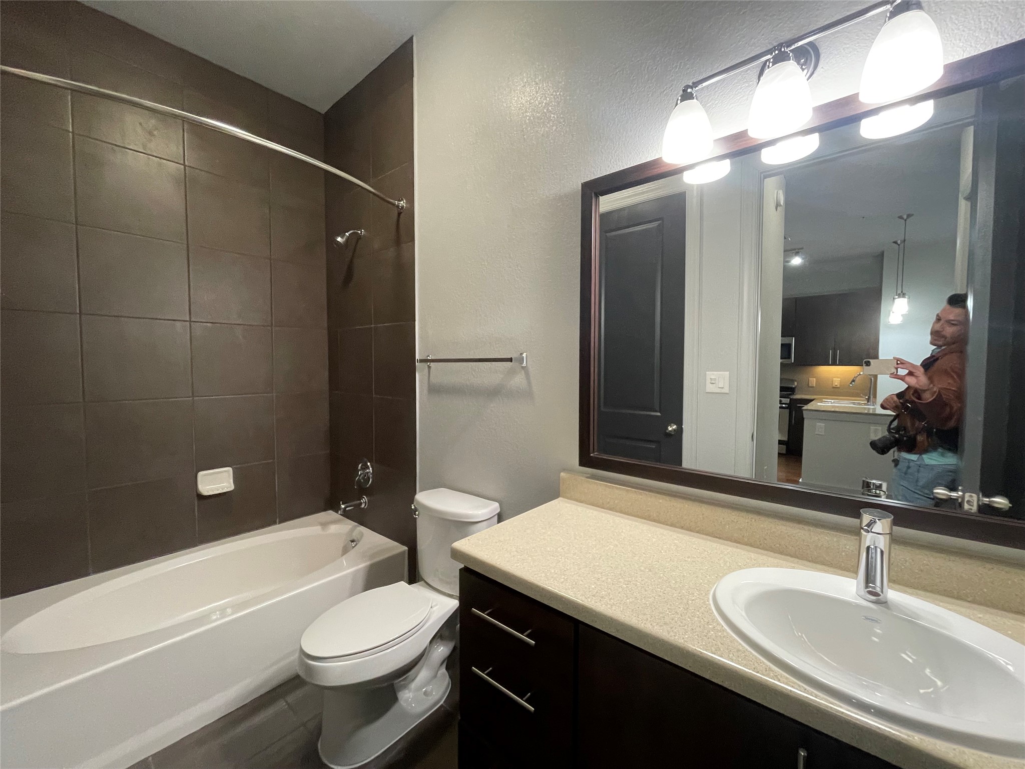2525 McCue Road, Unit 233 Houston, TX 77056 - Photo 14 of 32