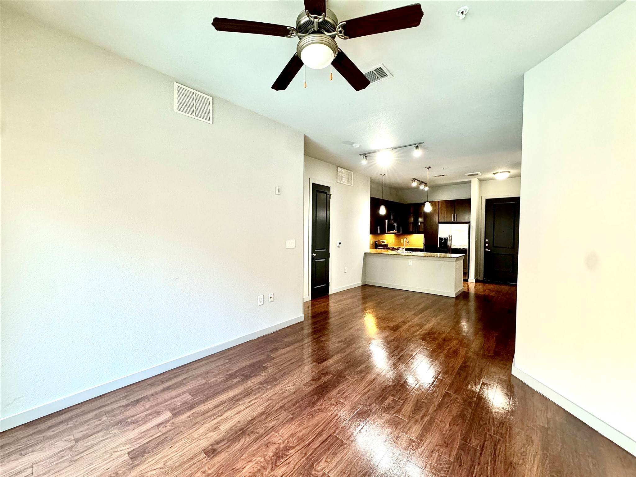 2525 McCue Road, Unit 233 Houston, TX 77056 - Photo 2 of 32