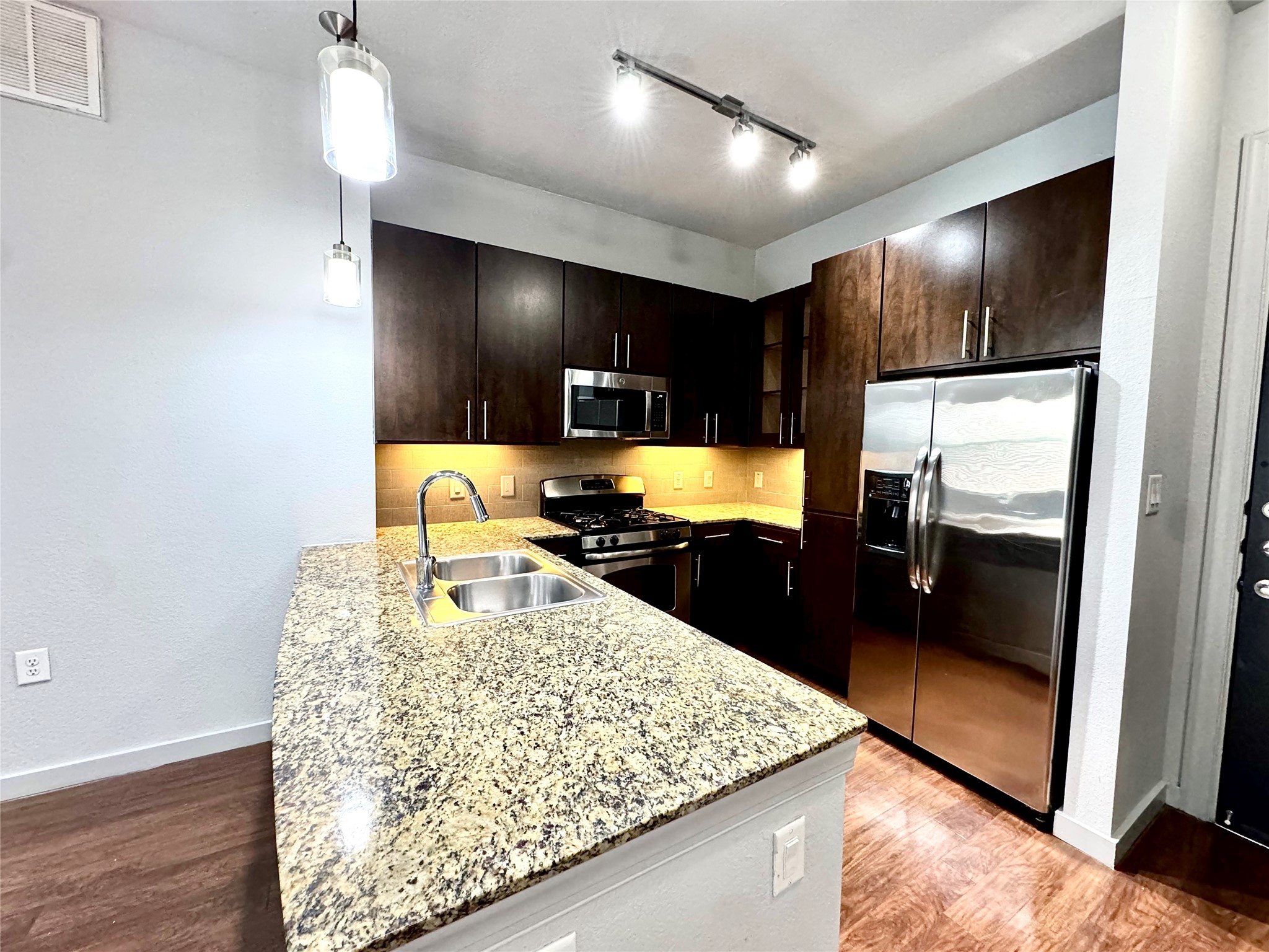 2525 McCue Road, Unit 233 Houston, TX 77056 - Photo 24 of 32