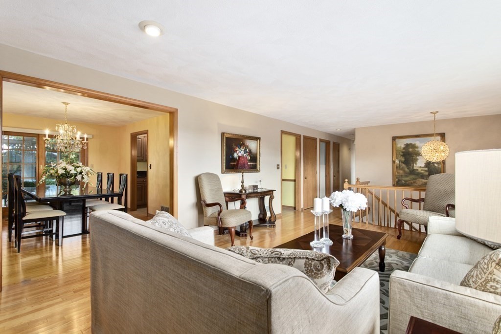 23 Murdoch Road Stoneham, MA 02180 - Photo 10 of 41 Gallery Image 10