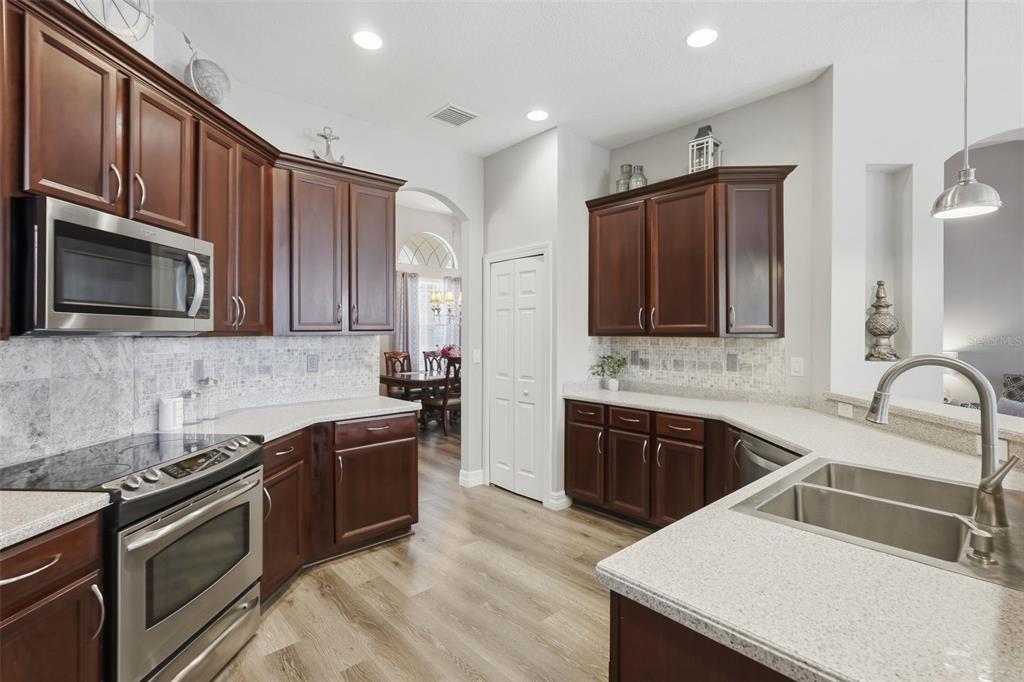 12903 Drakefield Drive Spring Hill, FL 34610 - Photo 6 of 60