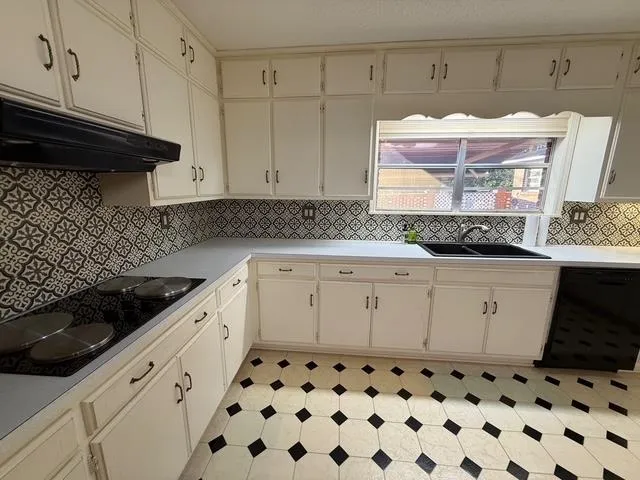 $299,000 | 277 Southeast Woodlawn Street, Madison, FL 32340