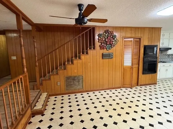 $269,000 | 277 Southeast Woodlawn Street, Madison, FL 32340