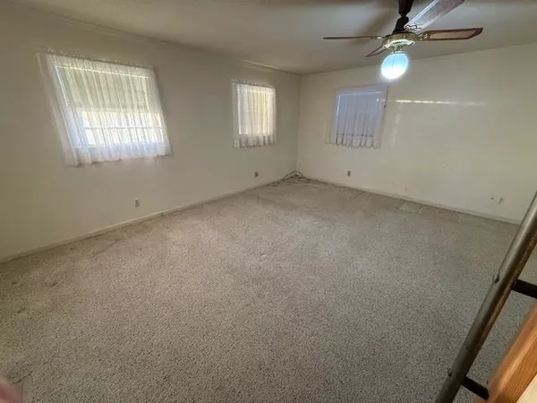 $279,000 | 277 Southeast Woodlawn Street, Madison, FL 32340