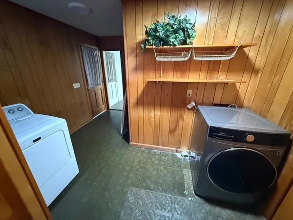 $279,000 | 277 Southeast Woodlawn Street, Madison, FL 32340