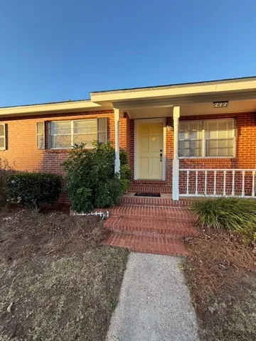 $299,000 | 277 Southeast Woodlawn Street, Madison, FL 32340