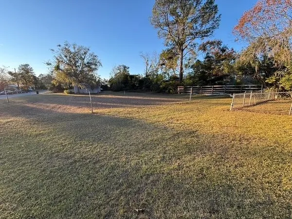 $279,000 | 277 Southeast Woodlawn Street, Madison, FL 32340