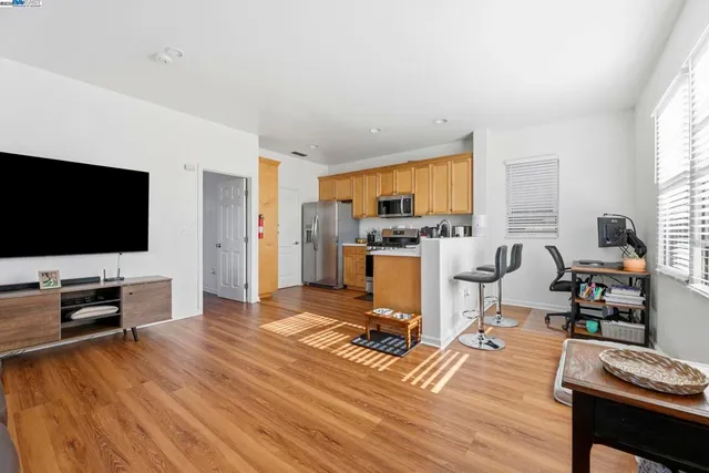 $1,398,888 | 1136-1136 Taraya Terrace, Hercules, CA 94547