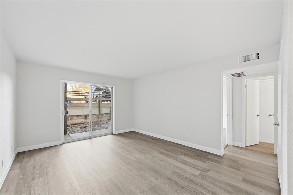 4859 Cedar Springs Road, Unit 136 Dallas, TX 75219 - Photo 12 of 29 Gallery Image 12