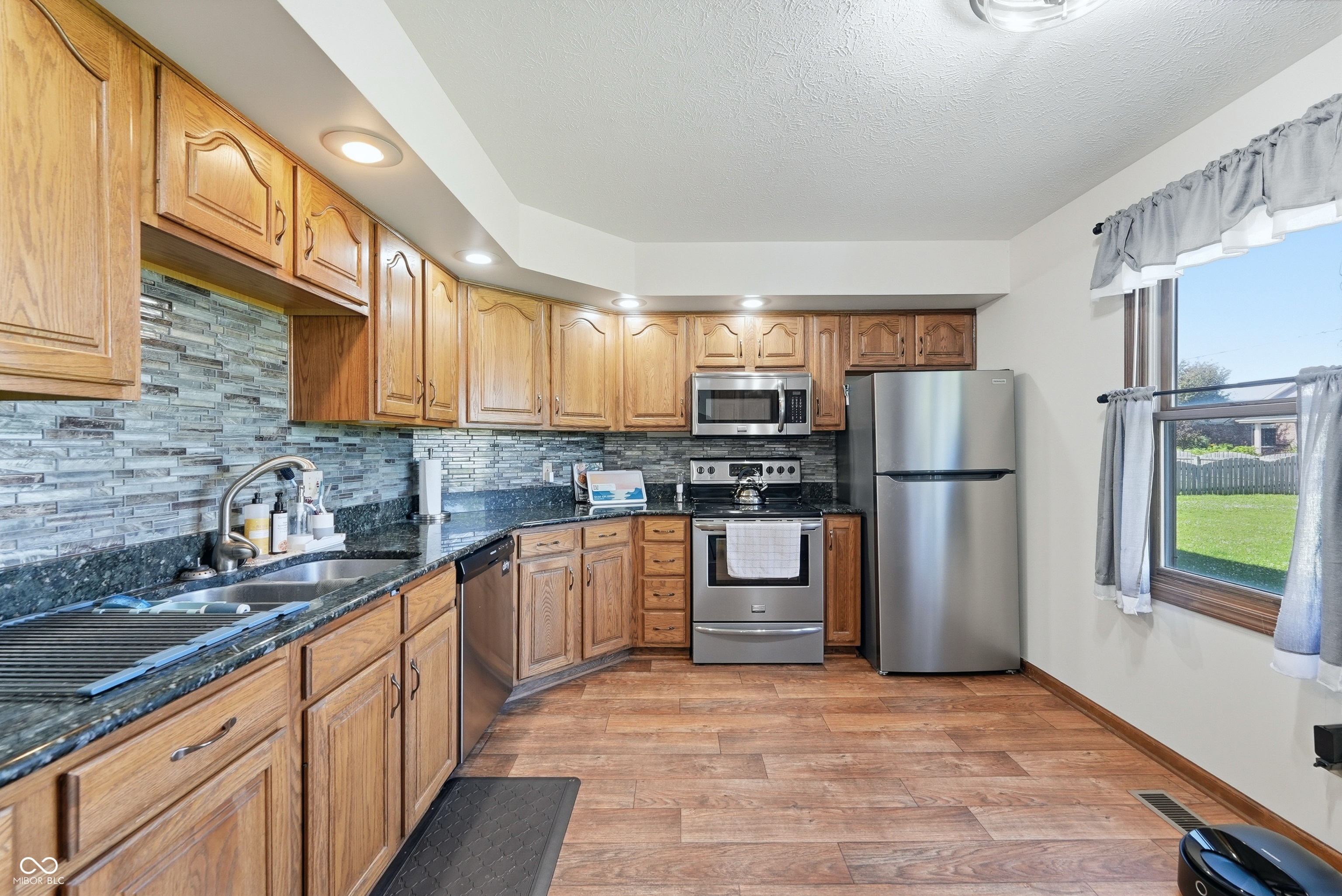 8749 Carriage Lane Pendleton, IN 46064 - Photo 15 of 44