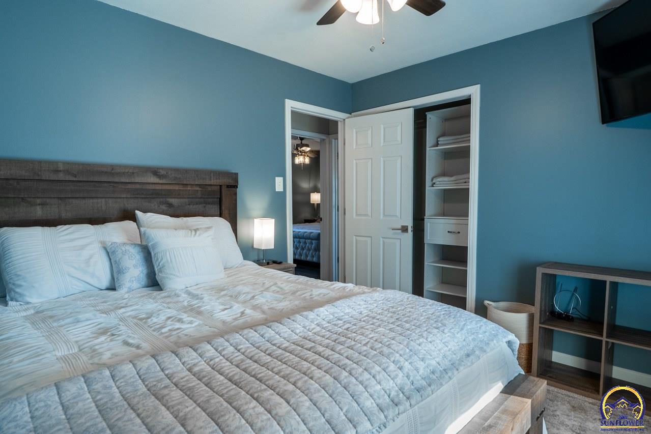 4800 Southwest Cochise Avenue Topeka, KS 66614 - Photo 12 of 32