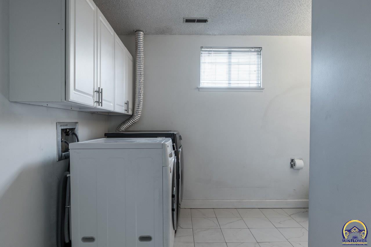 4800 Southwest Cochise Avenue Topeka, KS 66614 - Photo 25 of 32