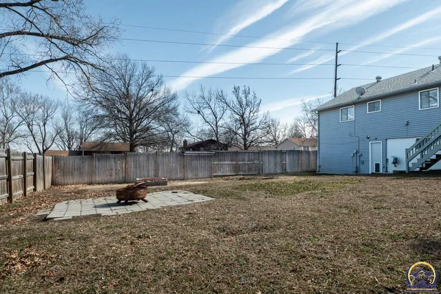 $265,000 | 4800 Southwest Cochise Avenue, Topeka, KS 66614