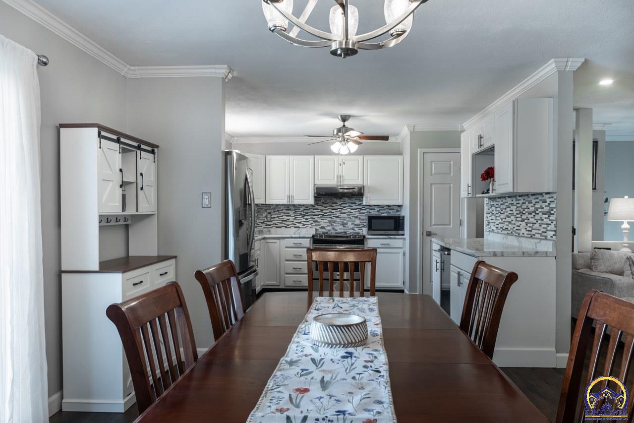 4800 Southwest Cochise Avenue Topeka, KS 66614 - Photo 7 of 32