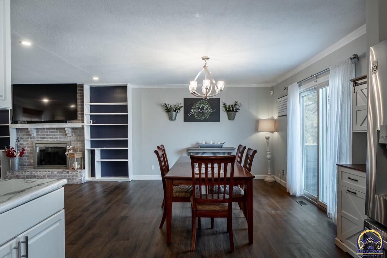 4800 Southwest Cochise Avenue Topeka, KS 66614 - Photo 8 of 32