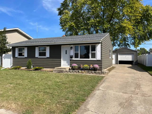 $309,900 | 1875 18th Avenue, Kenosha, WI 53140