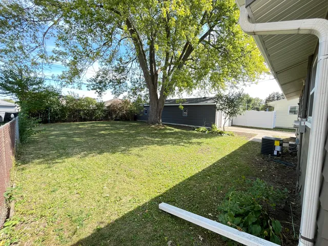 $289,000 | 1875 18th Avenue, Kenosha, WI 53140