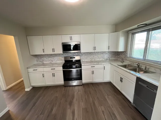 $289,000 | 1875 18th Avenue, Kenosha, WI 53140