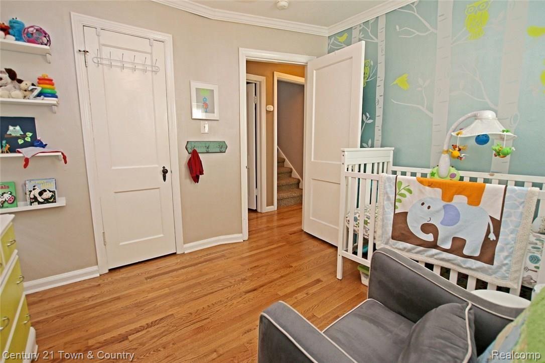 2020 Harvard Road Berkley, MI 48072 - Photo 30 of 45 30) Bedroom 2.jpg