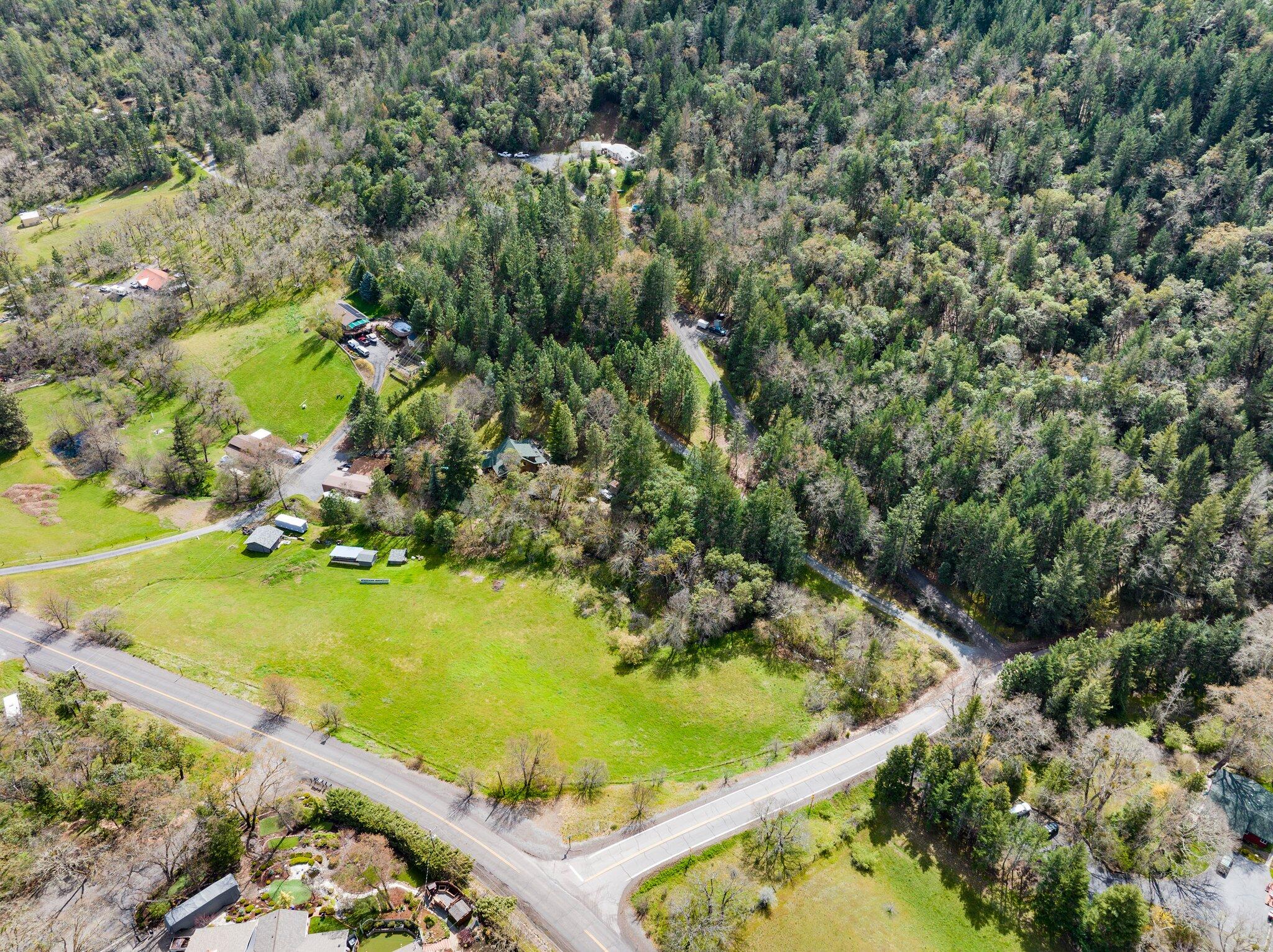 3879 Andrews Road Medford, OR 97501 - Photo 33 of 41 A34