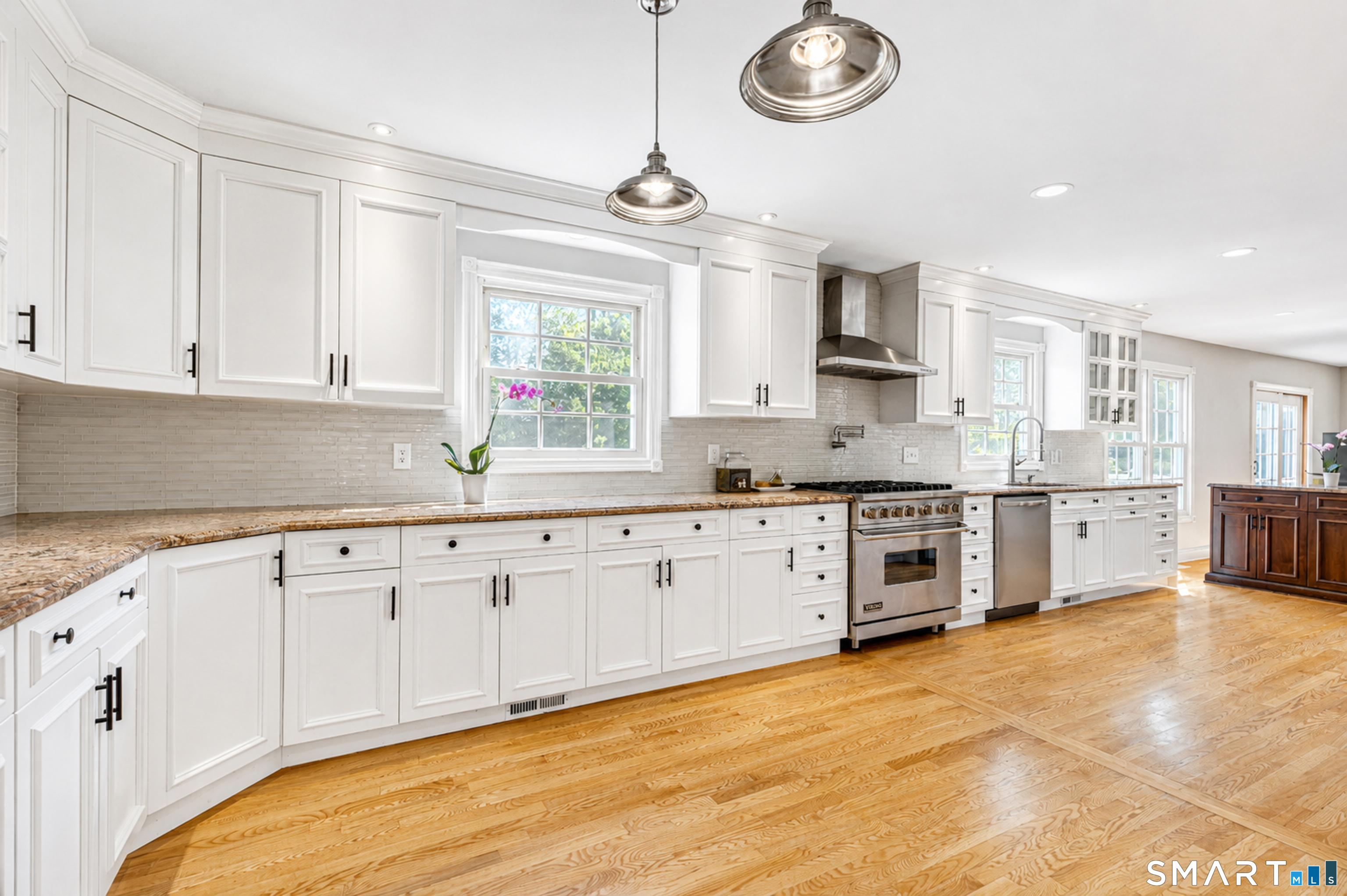 93 Flax Mill Road Branford, CT 06405 - Photo 9 of 40 Gallery Image 9