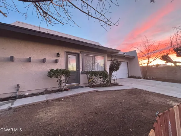 $439,999 | 3102 Ave Q-13, Palmdale, CA 93550