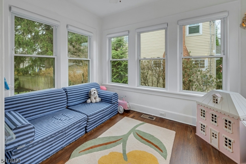 28 Molter Avenue Springfield, NJ 07081 - Photo 12 of 35