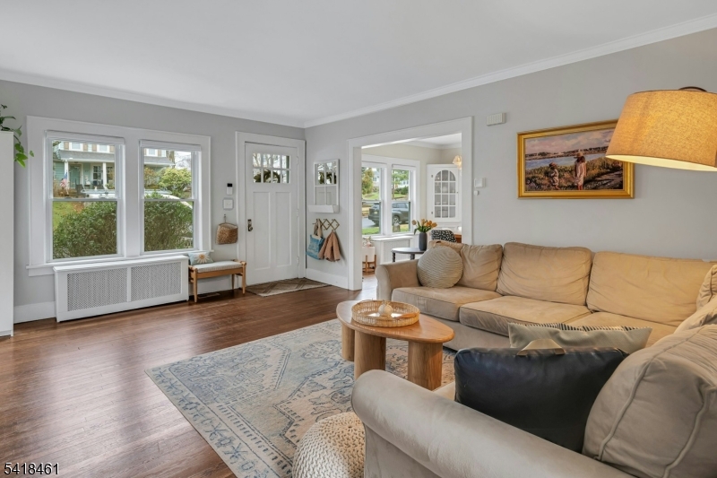 28 Molter Avenue Springfield, NJ 07081 - Photo 9 of 35