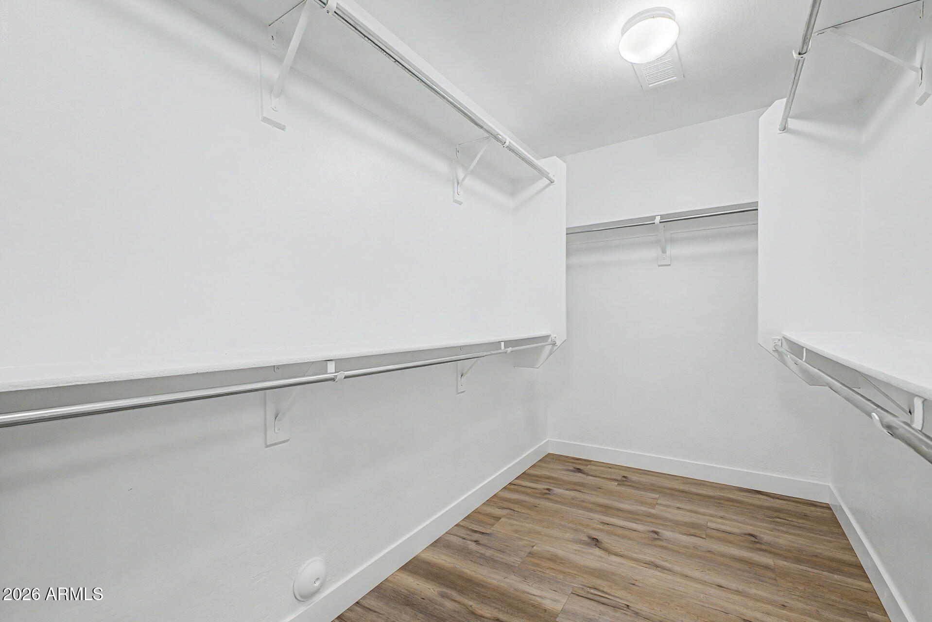 2042 West Davis Road Phoenix, AZ 85023 - Photo 32 of 59 32 - Davis