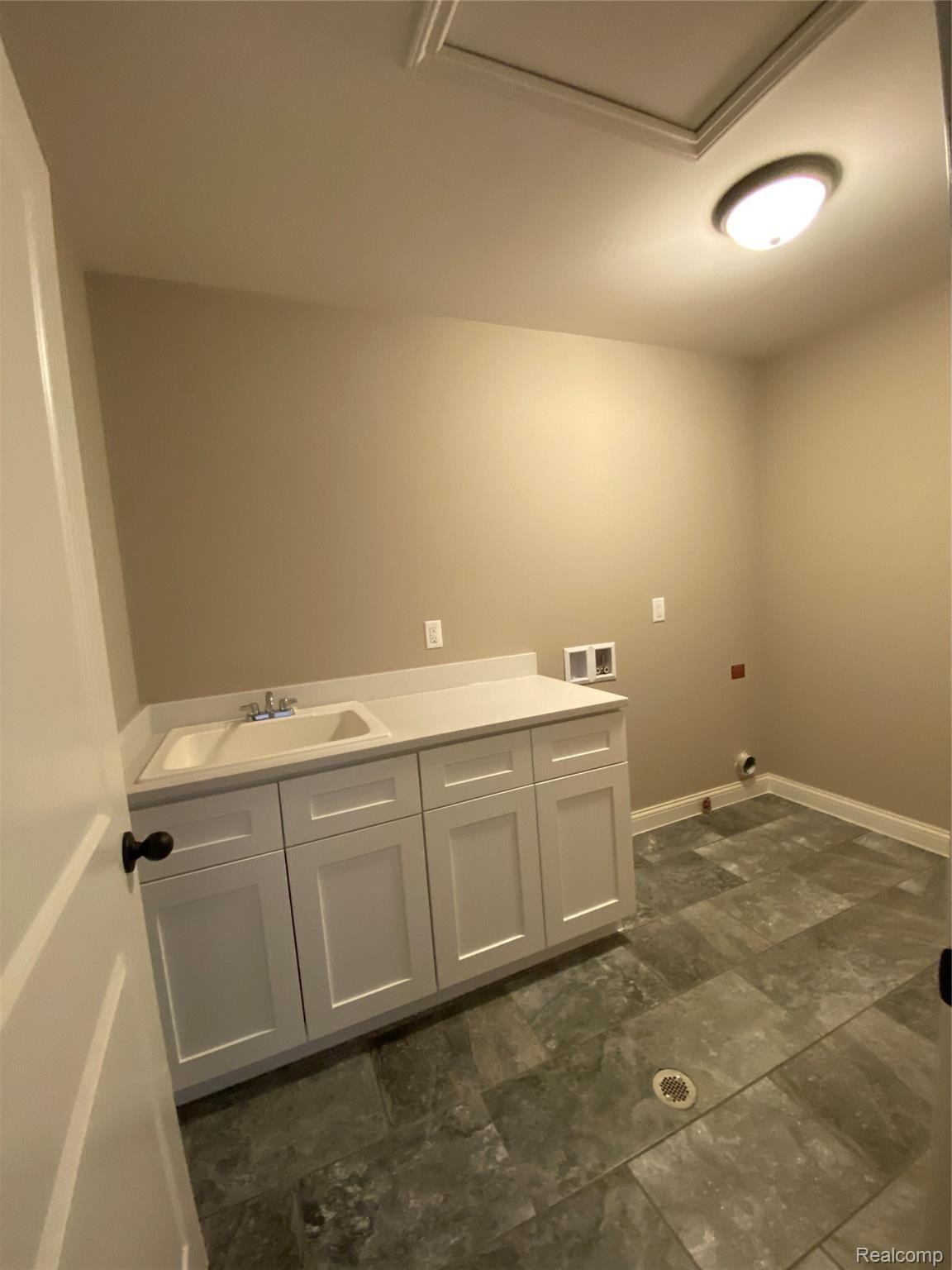 50458 Rory Drive Utica, MI 48317 - Photo 17 of 23 IMG_2854.JPG