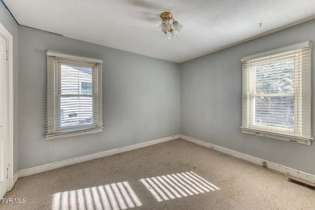 $164,900 | 2222 Windsor Avenue, Bristol, TN 37620