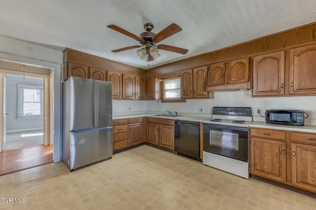 $164,900 | 2222 Windsor Avenue, Bristol, TN 37620